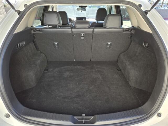 Photo of 2021 Snowflake White Pearl Mica Mazda CX-5