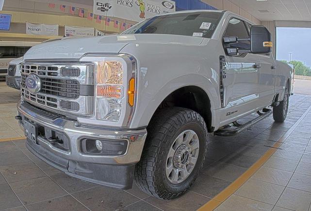 Photo of 2024 Oxford White Ford F-250