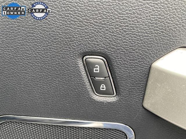Photo of 2022 Oxford White Ford F-350