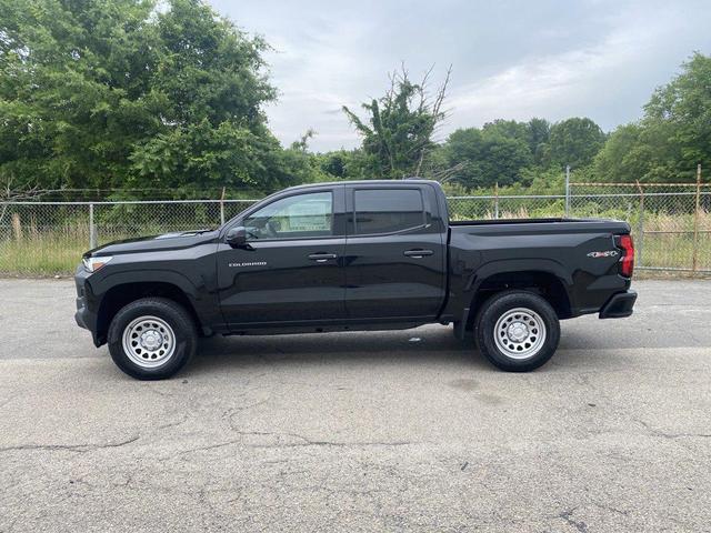 Photo of 2025 Black Chevrolet Colorado