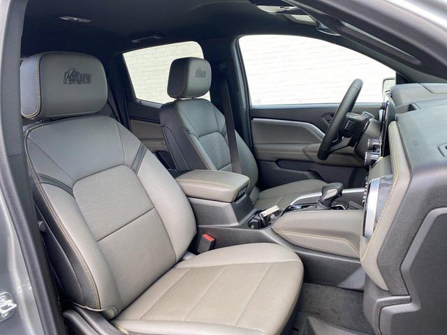 Photo of 2025 Sterling Gray Metallic Chevrolet Colorado