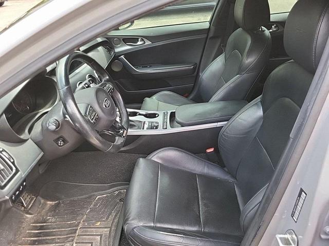 Photo of 2020 Ceramic Silver Kia Stinger