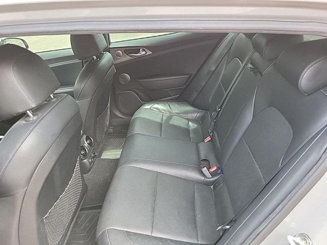 Photo of 2020 Ceramic Silver Kia Stinger