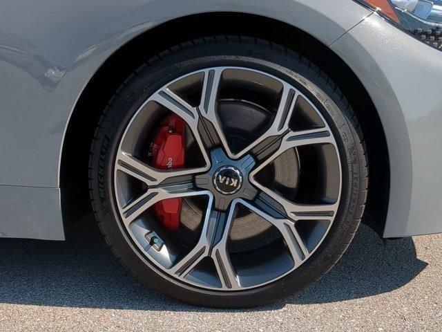 Photo of 2020 Ceramic Silver Kia Stinger