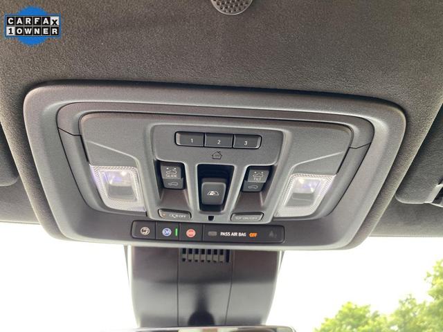 Photo of 2022 White Frost Tricoat GMC Sierra 1500