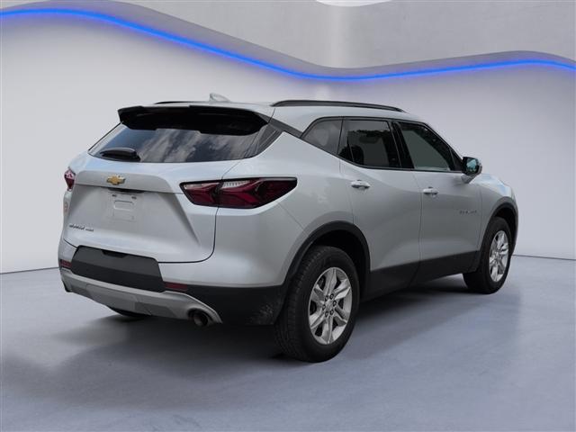 Photo of 2022 Silver Ice Metallic Chevrolet Blazer
