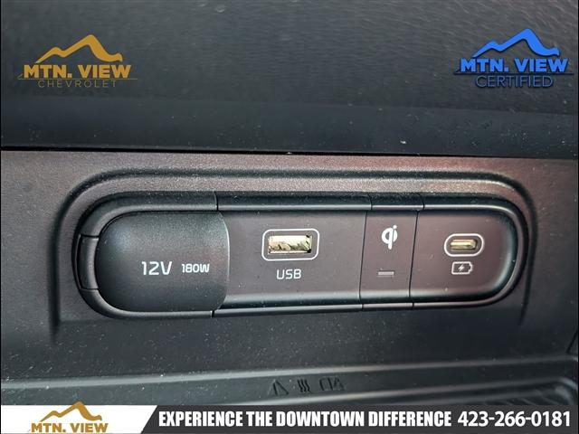 Photo of 2023 Wolf Gray Kia Sportage