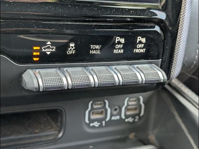 Photo of 2021 Granite Crystal Clearcoat Metallic RAM 1500