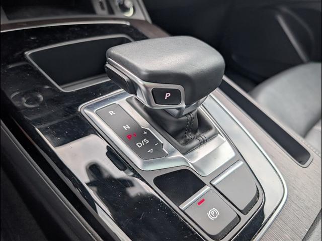 Photo of 2021 Florett Silver Metallic Audi Q5