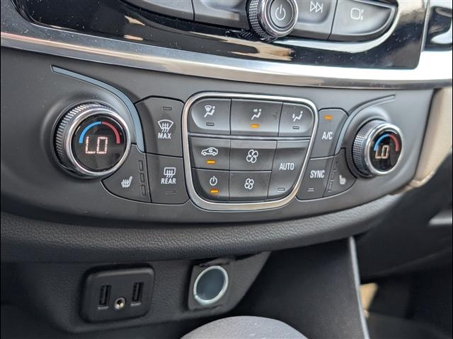 Photo of 2023 Northsky Blue Metallic Chevrolet Traverse