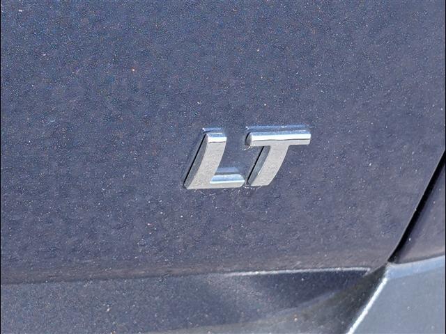 Photo of 2023 Northsky Blue Metallic Chevrolet Traverse