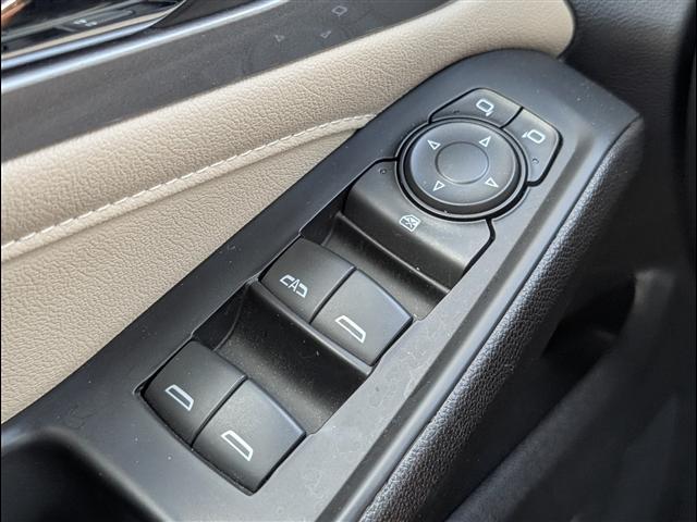 Photo of 2023 Northsky Blue Metallic Chevrolet Traverse