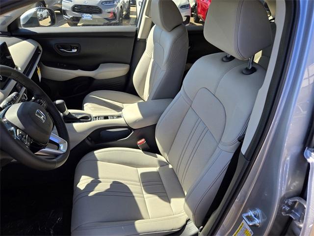 Photo of 2026 Solar Silver Metallic Honda HR-V
