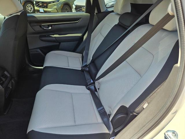 Photo of 2026 Platinum White Pearl Honda CR-V
