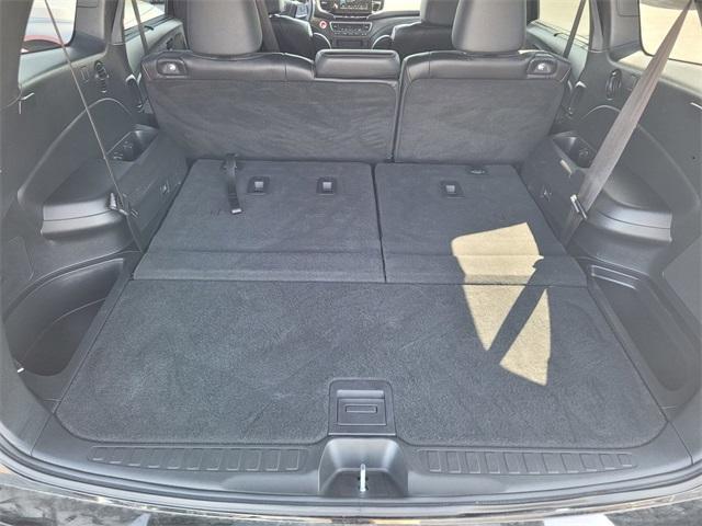 Photo of 2022 Black Honda Pilot