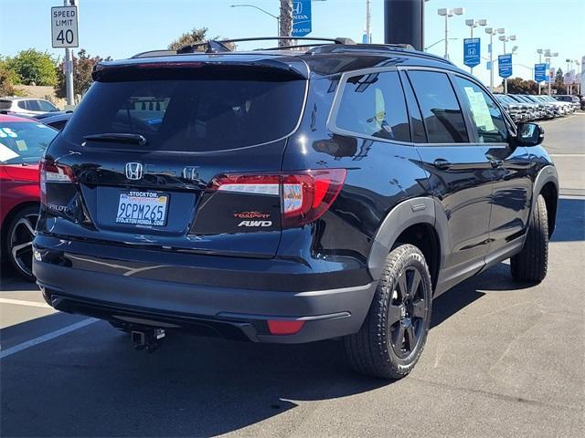 Photo of 2022 Black Honda Pilot