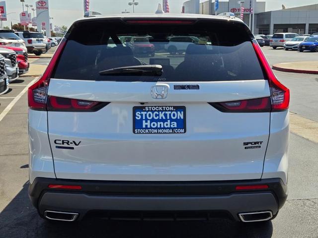 Photo of 2026 Platinum White Pearl Honda CR-V Hybrid