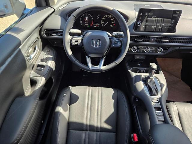 Photo of 2026 Urban Gray Pearl Honda HR-V