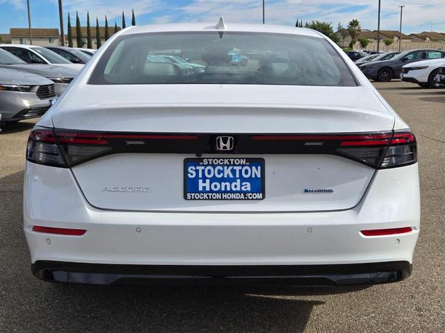 Photo of 2025 Platinum White Pearl Honda Accord Hybrid
