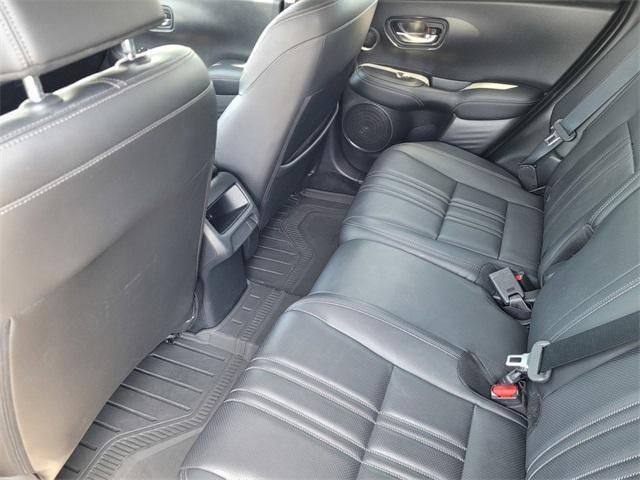 Photo of 2023 Crystal Black Pearl Honda HR-V