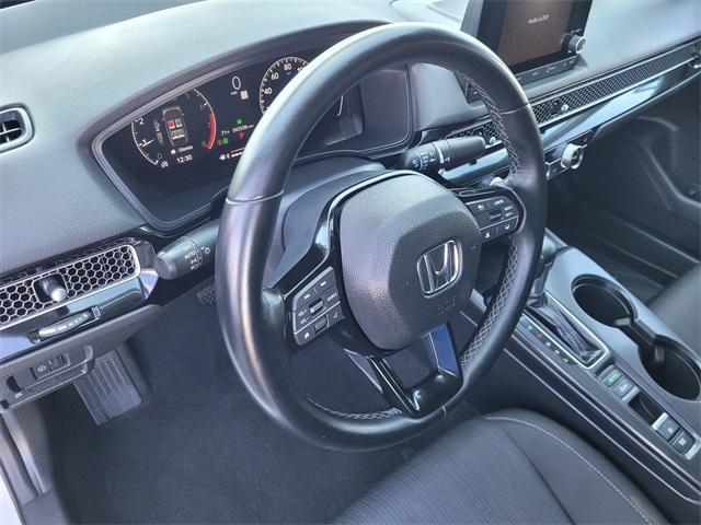 Photo of 2023 Platinum White Honda Civic