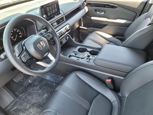 Photo of 2025 Crystal Black Pearl Honda Pilot