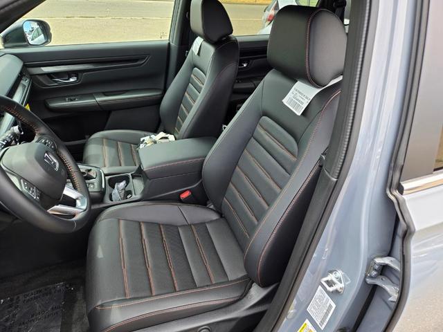 Photo of 2025 Urban Gray Pearl Honda CR-V Hybrid
