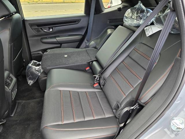 Photo of 2025 Urban Gray Pearl Honda CR-V Hybrid