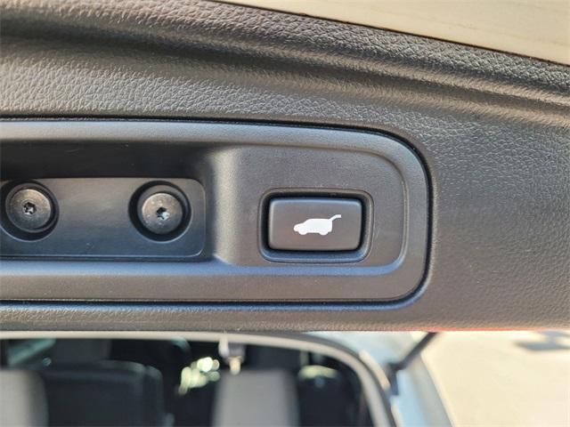 Photo of 2022 Platinum White Pearl Honda Pilot