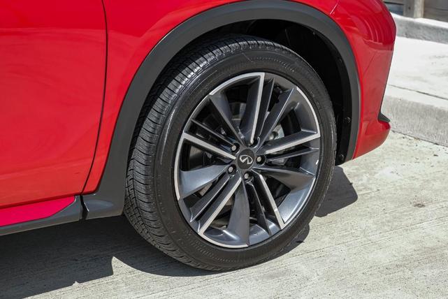 Photo of 2025 Gray INFINITI QX55