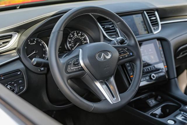 Photo of 2025 Gray INFINITI QX55