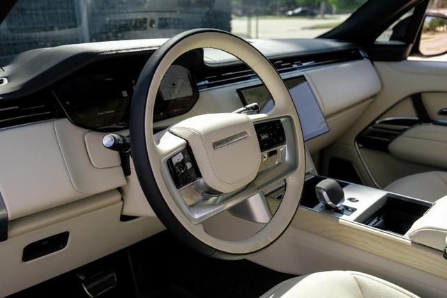 Photo of 2024 Ostuni Pearl White Land Rover Range Rover