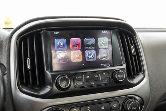 Photo of 2017 Silver Ice Metallic Chevrolet Colorado