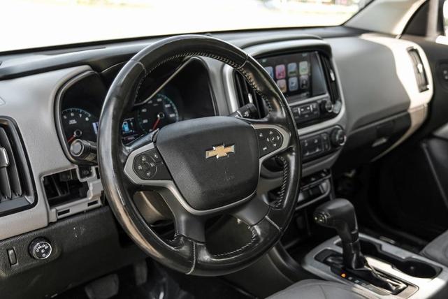 Photo of 2017 Silver Ice Metallic Chevrolet Colorado