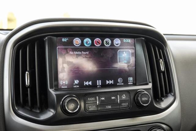 Photo of 2017 Silver Ice Metallic Chevrolet Colorado