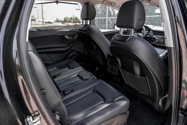 Photo of 2023 Mythos Black Metallic Audi Q7