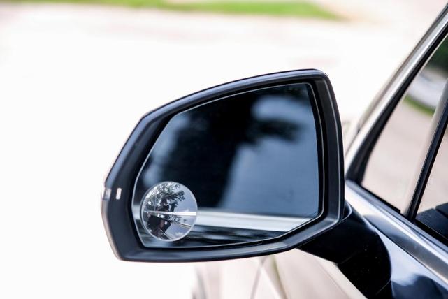 Photo of 2023 Mythos Black Metallic Audi Q7