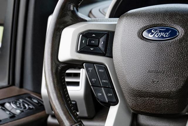 Photo of 2017 White Platinum Ford F-350