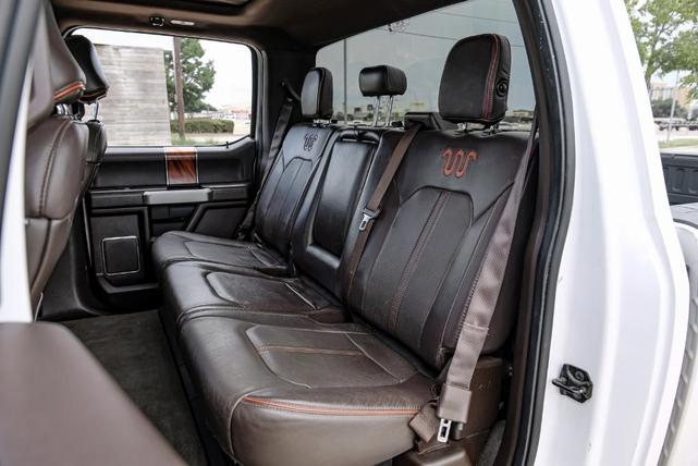 Photo of 2017 White Platinum Ford F-350