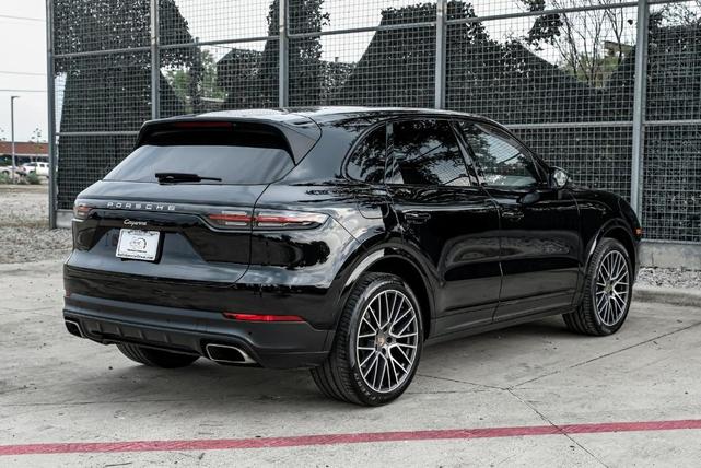 Photo of 2020 Black Porsche Cayenne