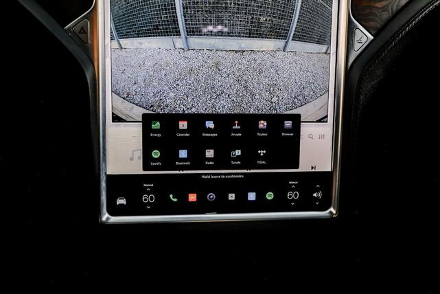 Photo of 2017 Black Tesla Model X