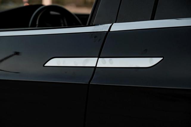 Photo of 2017 Black Tesla Model X