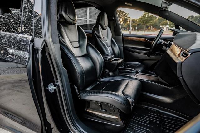 Photo of 2017 Black Tesla Model X