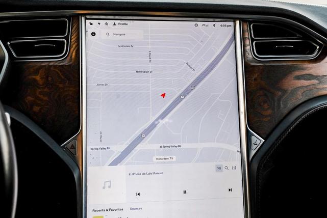 Photo of 2017 Black Tesla Model X