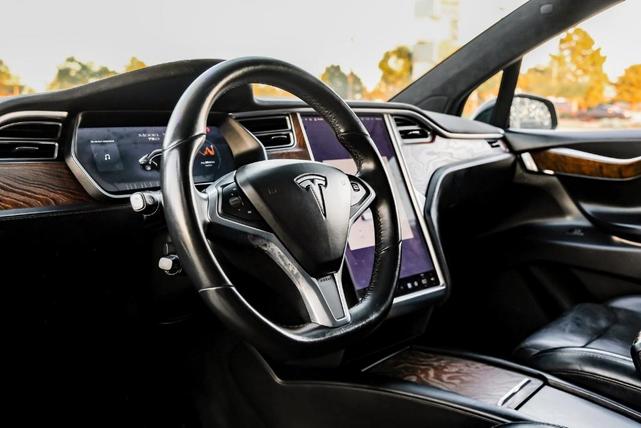 Photo of 2017 Black Tesla Model X