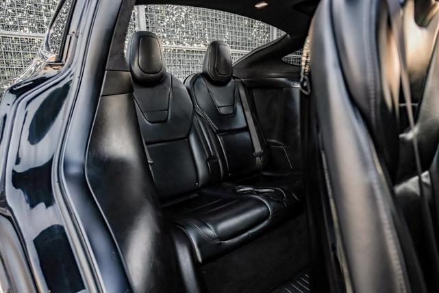Photo of 2017 Black Tesla Model X