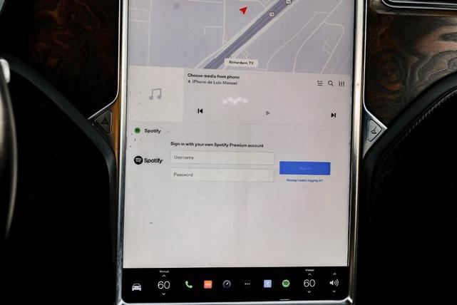 Photo of 2017 Black Tesla Model X