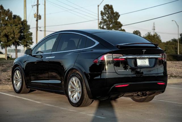 Photo of 2017 Black Tesla Model X