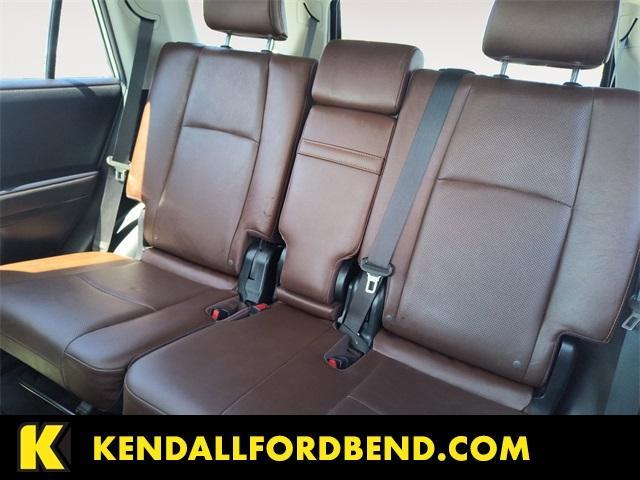 Photo of 2023 Blizzard Pearl Toyota 4Runner