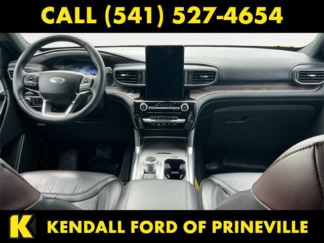 Photo of 2023 Gray Ford Explorer